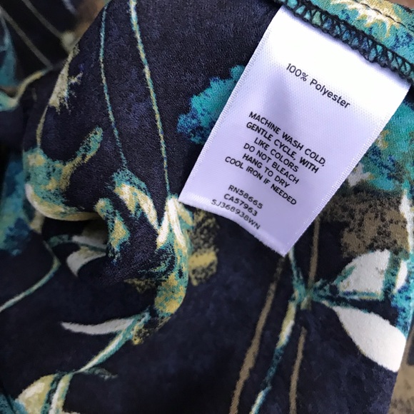 Sejour Floral Ruffled Top Nordstrom NWOT - Picture 4 of 5